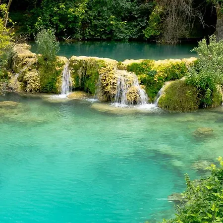 El Salto Del Agua Autentico El Molino De La Cascada Orbaneja 度假居
